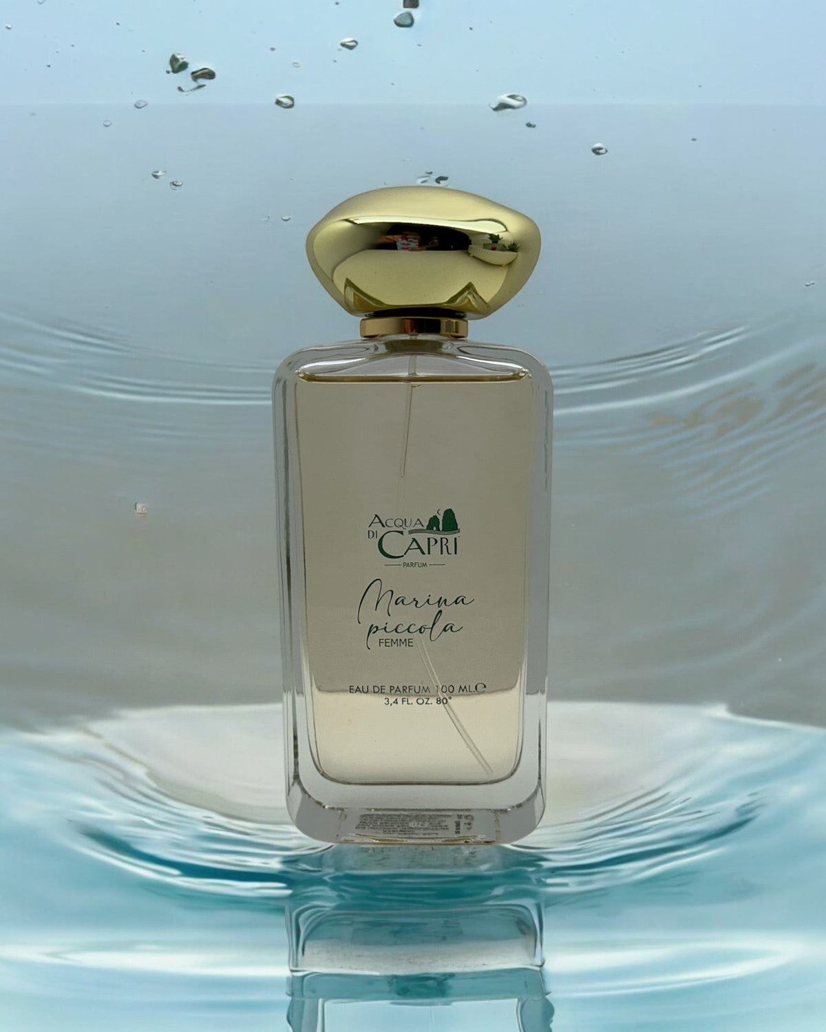 Acqua di Capri Marina Piccola 100 ml – flacone su sfondo d’acqua