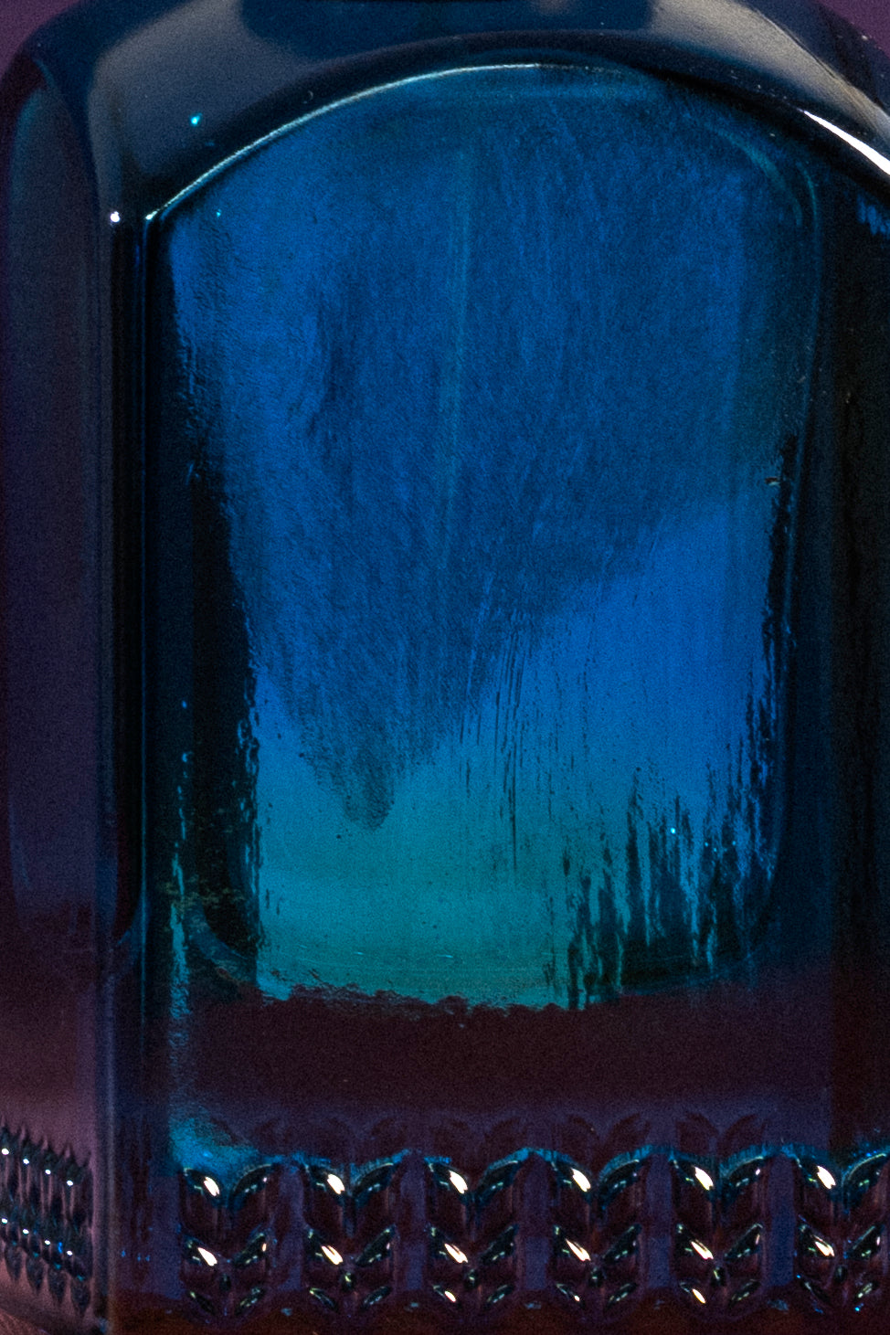 ANFAS SAMA — dettaglio del vetro blu; fotografia ufficiale ANFAS