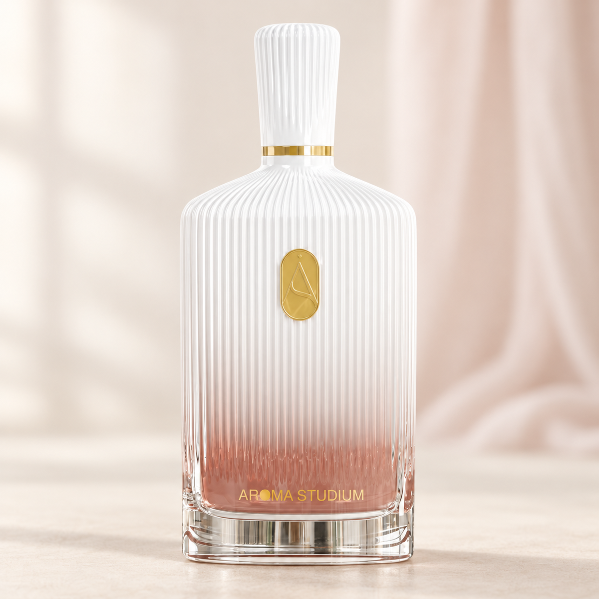 AROMA STUDIUM - NECTAR, flacone frontale centrale ravvicinato con sfondo leggero