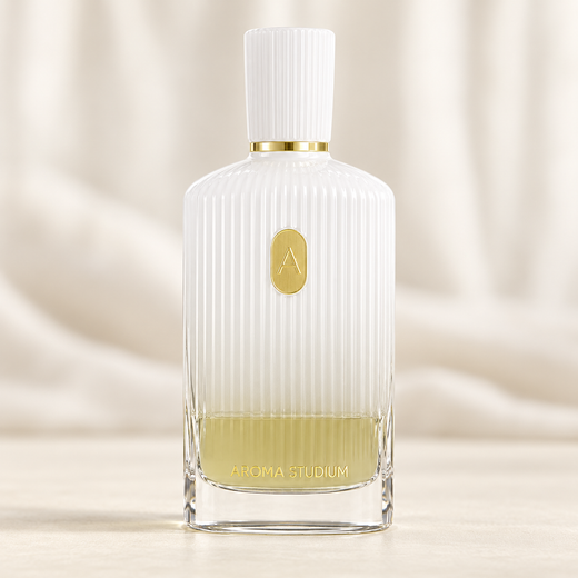 AROMA STUDIUM - TIGER MILK | Eau de Parfum Unisex, flacone frontale centrale ravvicinato con sfondo leggero