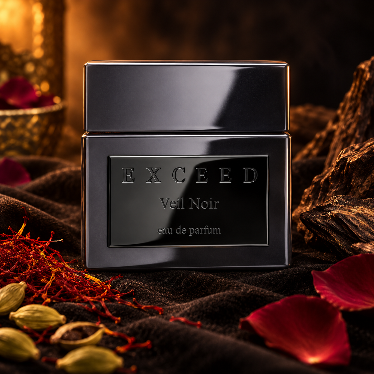 Exceed Veil Noir tra pelle scamosciata, zafferano e oud
