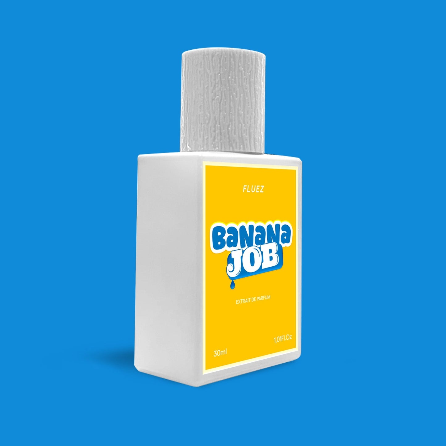 Fluez Banana Job, flacone bianco visto di tre quarti su sfondo azzurro