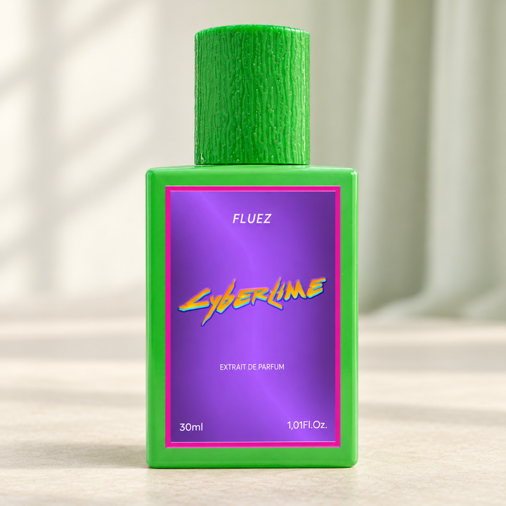 FLUEZ - CYBERLIME, flacone frontale centrale ravvicinato con sfondo leggero