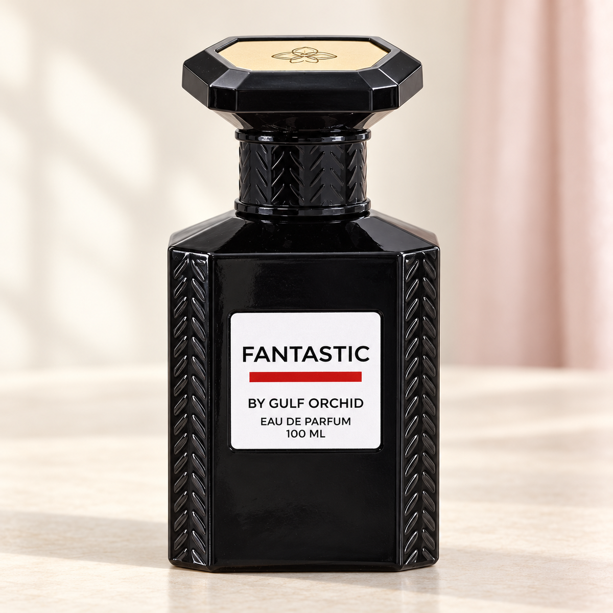 GULF ORCHID - FANTASTIC, flacone frontale centrale ravvicinato con sfondo leggero