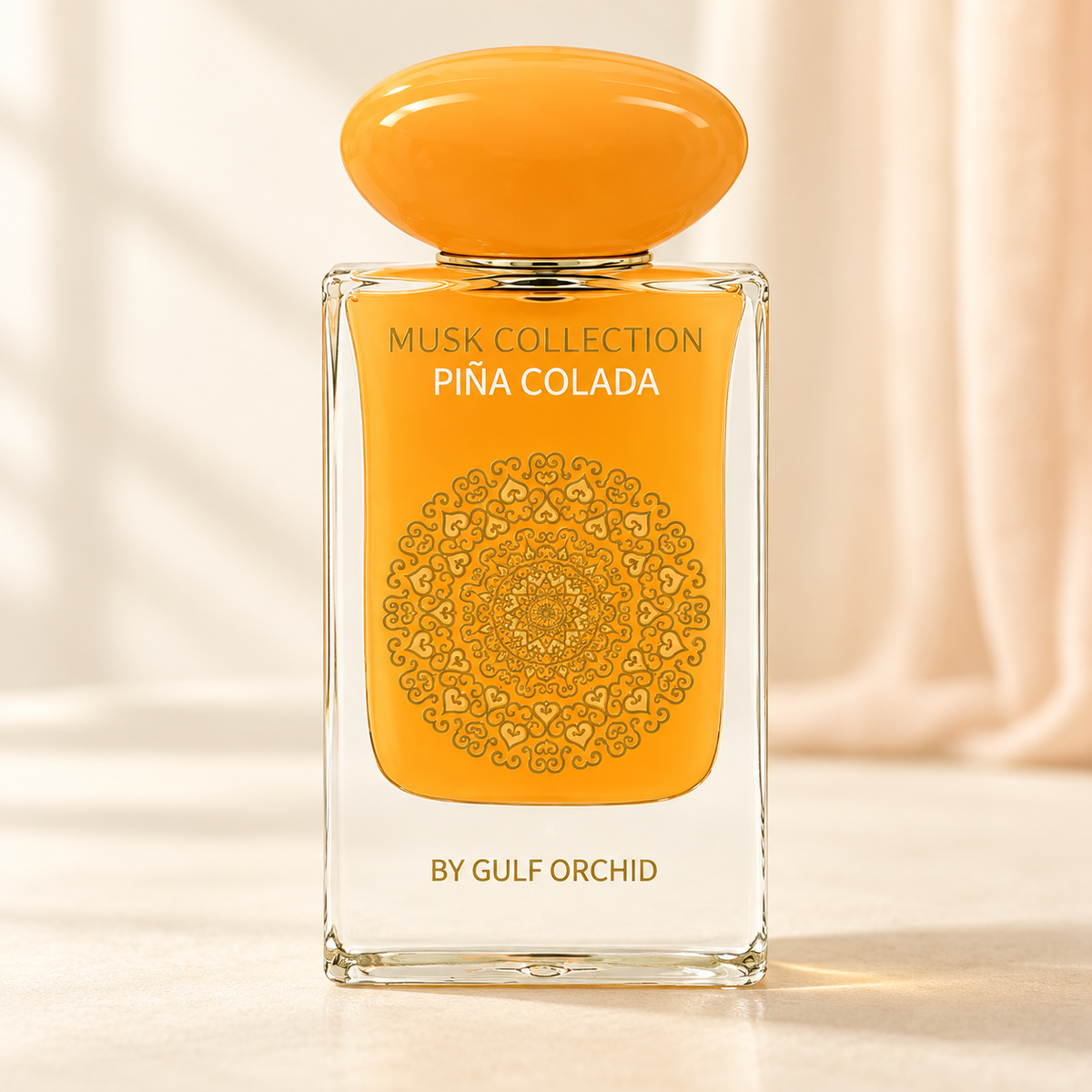 GULF ORCHID - PINA COLADA, flacone frontale centrale ravvicinato con sfondo leggero