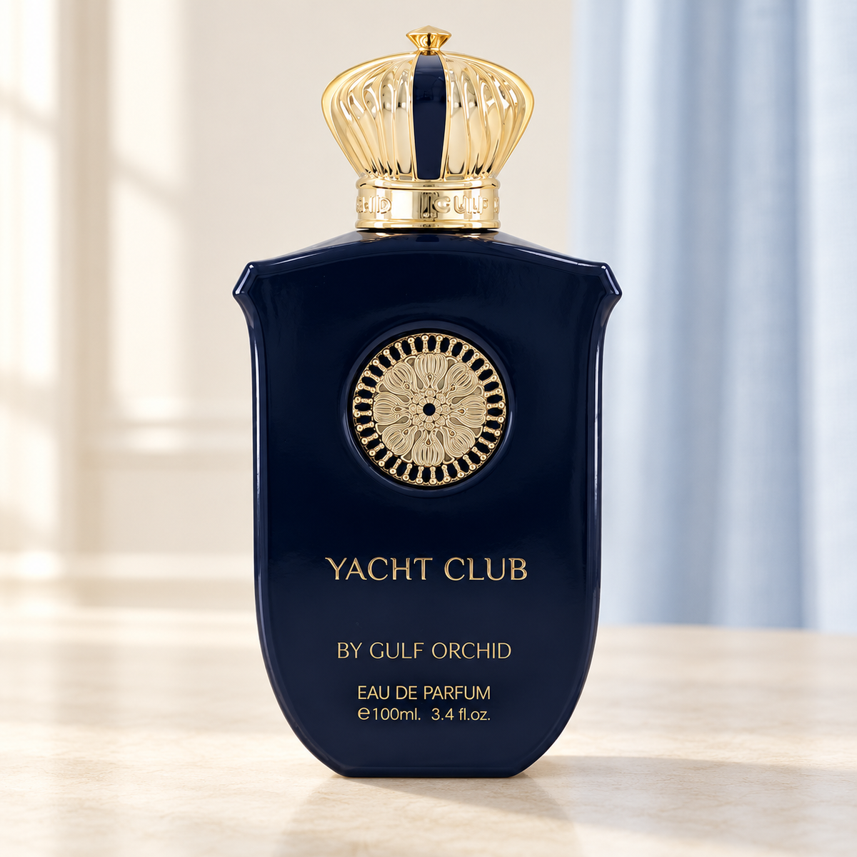 GULF ORCHID - YACHT CLUB, flacone frontale centrale ravvicinato con sfondo leggero