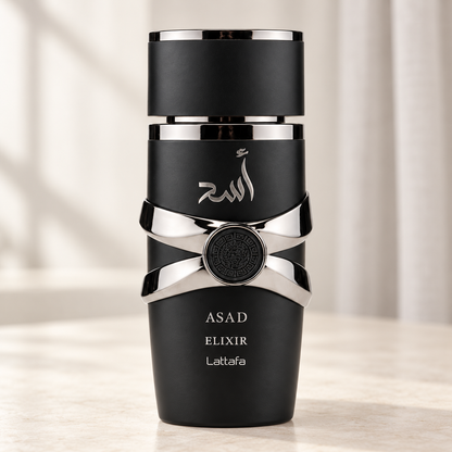 LATTAFA - ASAD ELIXIR, flacone frontale centrale ravvicinato con sfondo leggero