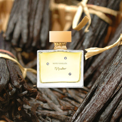 M. Micallef Note Vanillée 100 ml ambientato con baccelli di vaniglia