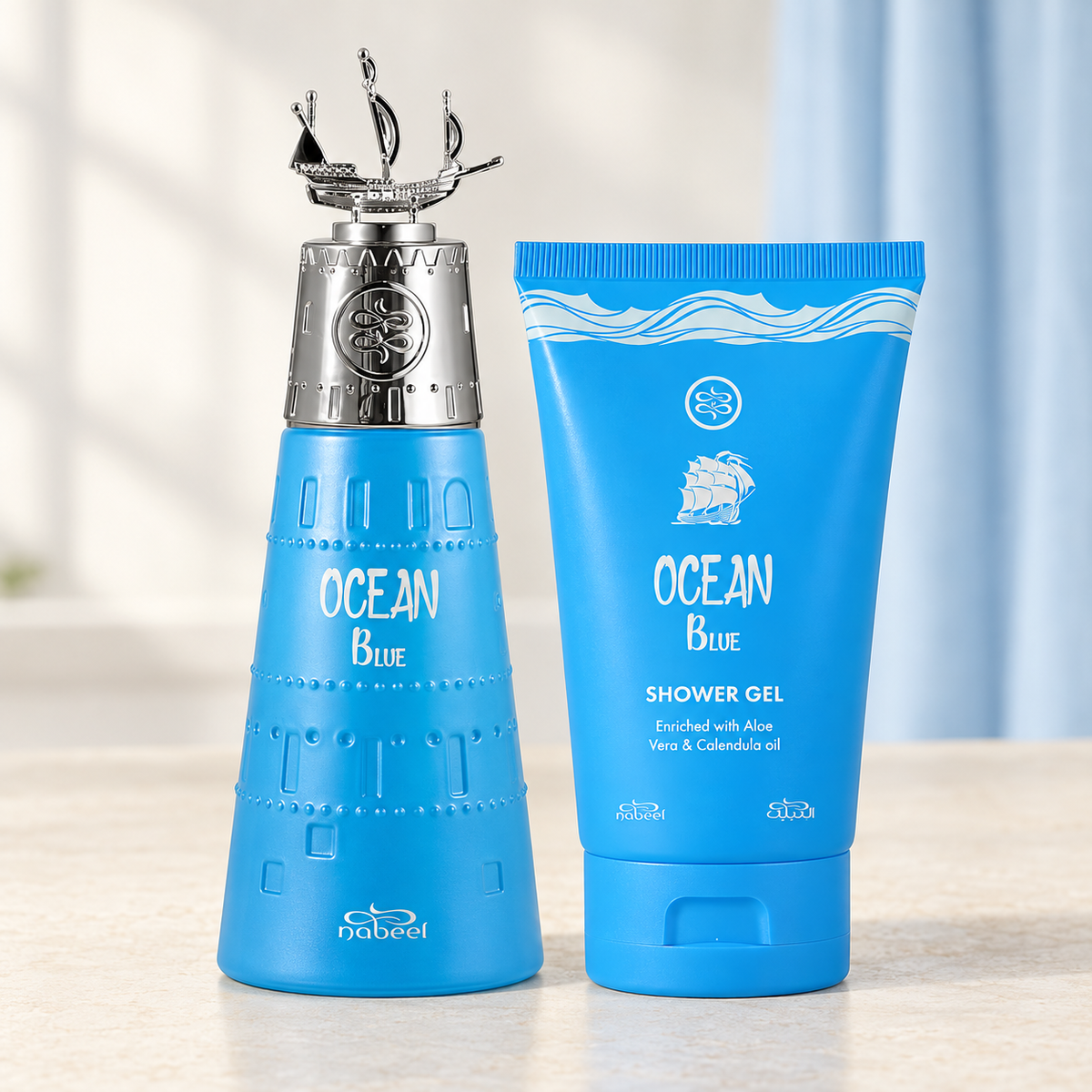 NABEEL - OCEAN BLUE + SHOWER GEL, flacone frontale centrale ravvicinato con sfondo leggero