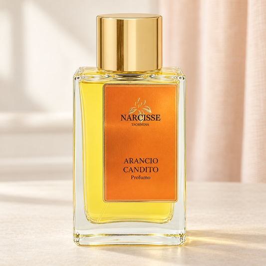 NARCISSE TAORMINA - ARANCIO CANDITO, flacone frontale centrale ravvicinato con sfondo leggero
