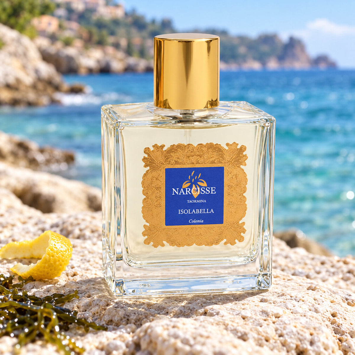 NARCISSE TAORMINA - ISOLABELLA – dettaglio del flacone in ambientazione dedicata
