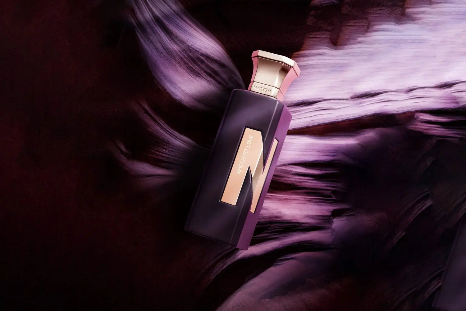 Naseem Amethyst Love Aqua Parfum - immagine ufficiale ambientata