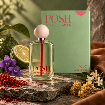 Flacone e confezione Posh N.7 tra zafferano, fiori e accenti minerali