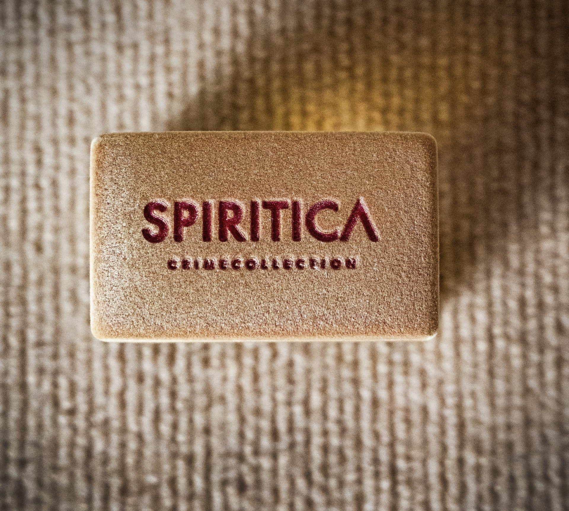 Spiritica Jeffrey dettaglio tappo floccato