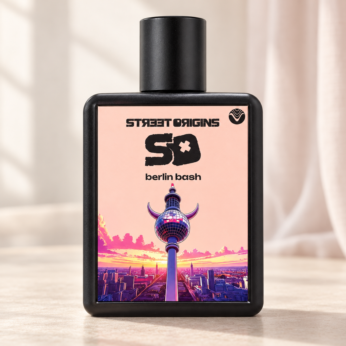 STREET ORIGINS - BERLIN BASH, flacone frontale centrale ravvicinato con sfondo leggero