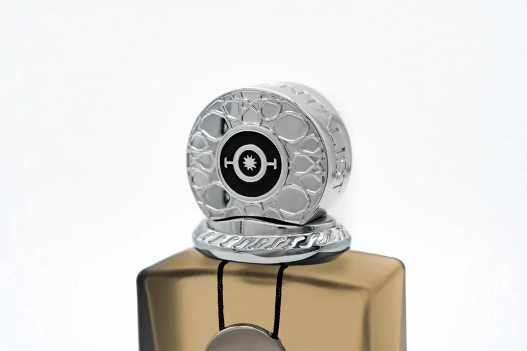 The Orientalist Golden Kunafa Parfum 100 ml – dettaglio frontale del tappo