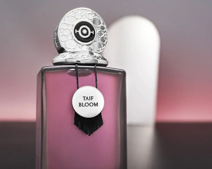 THE ORIENTALIST - TAIF BLOOM – dettaglio della placca