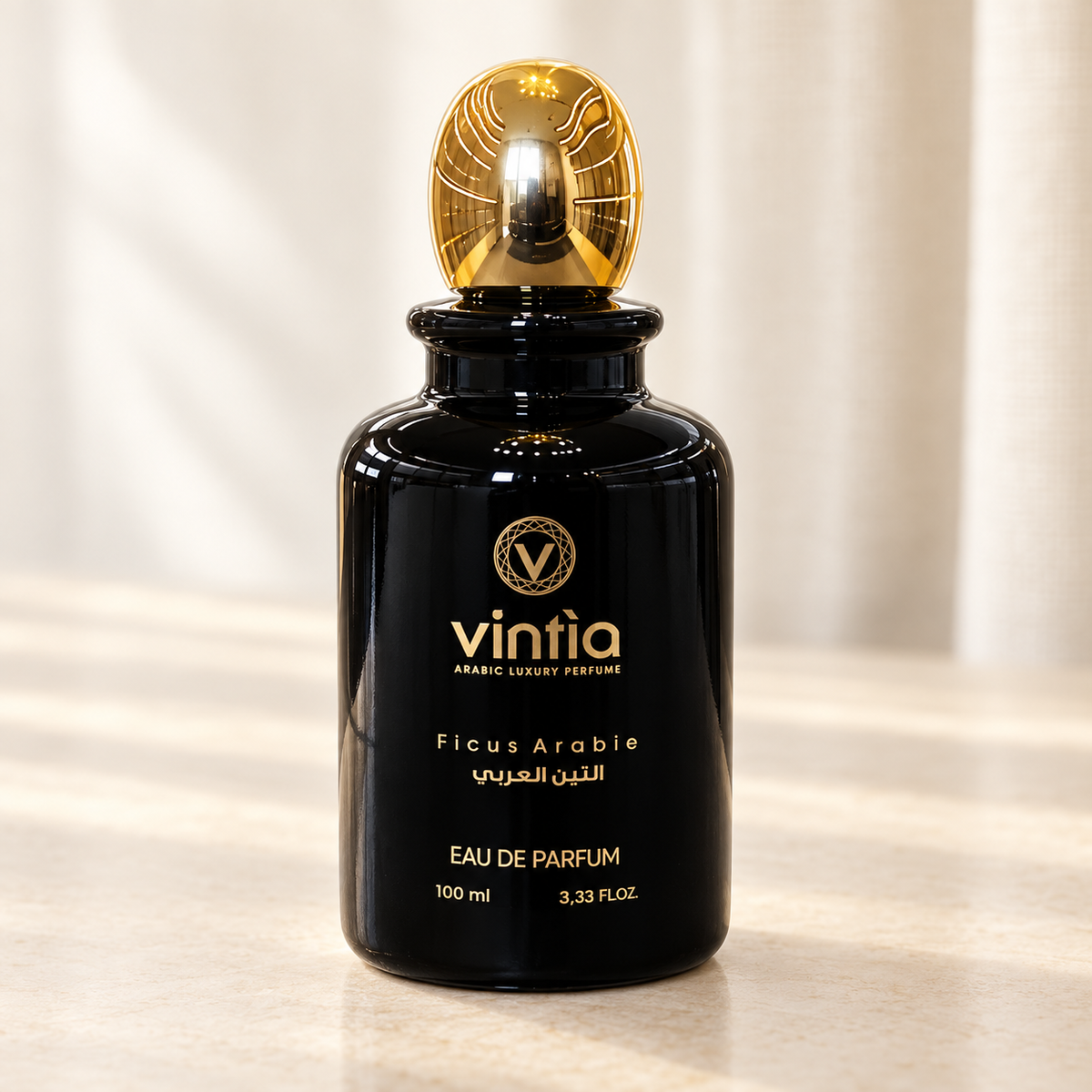 VINTIA - FICUS ARABIE, flacone frontale centrale ravvicinato con sfondo leggero