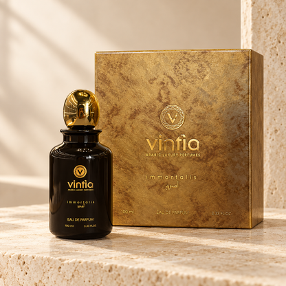 Vintia Immortalis 100 ml con confezione, foto studio su travertino
